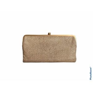 Extremely rare Hobo Lauren faux stingray white gray clutch wallet